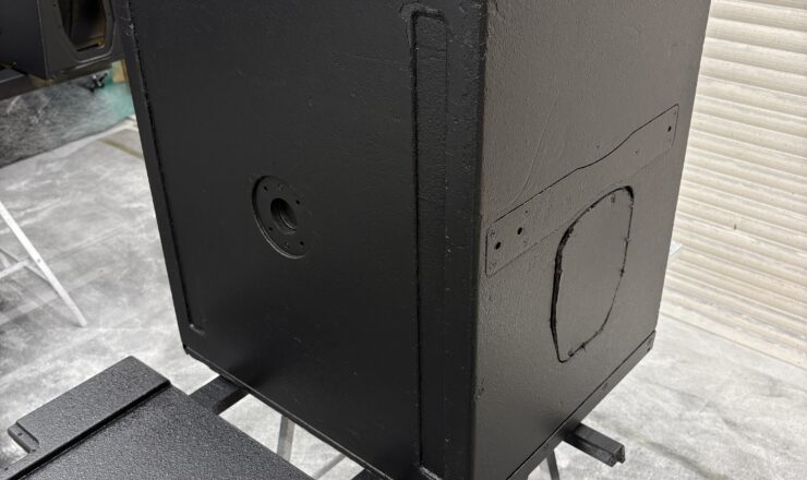 Speakerkasten voorzien van Warnex structuurcoating